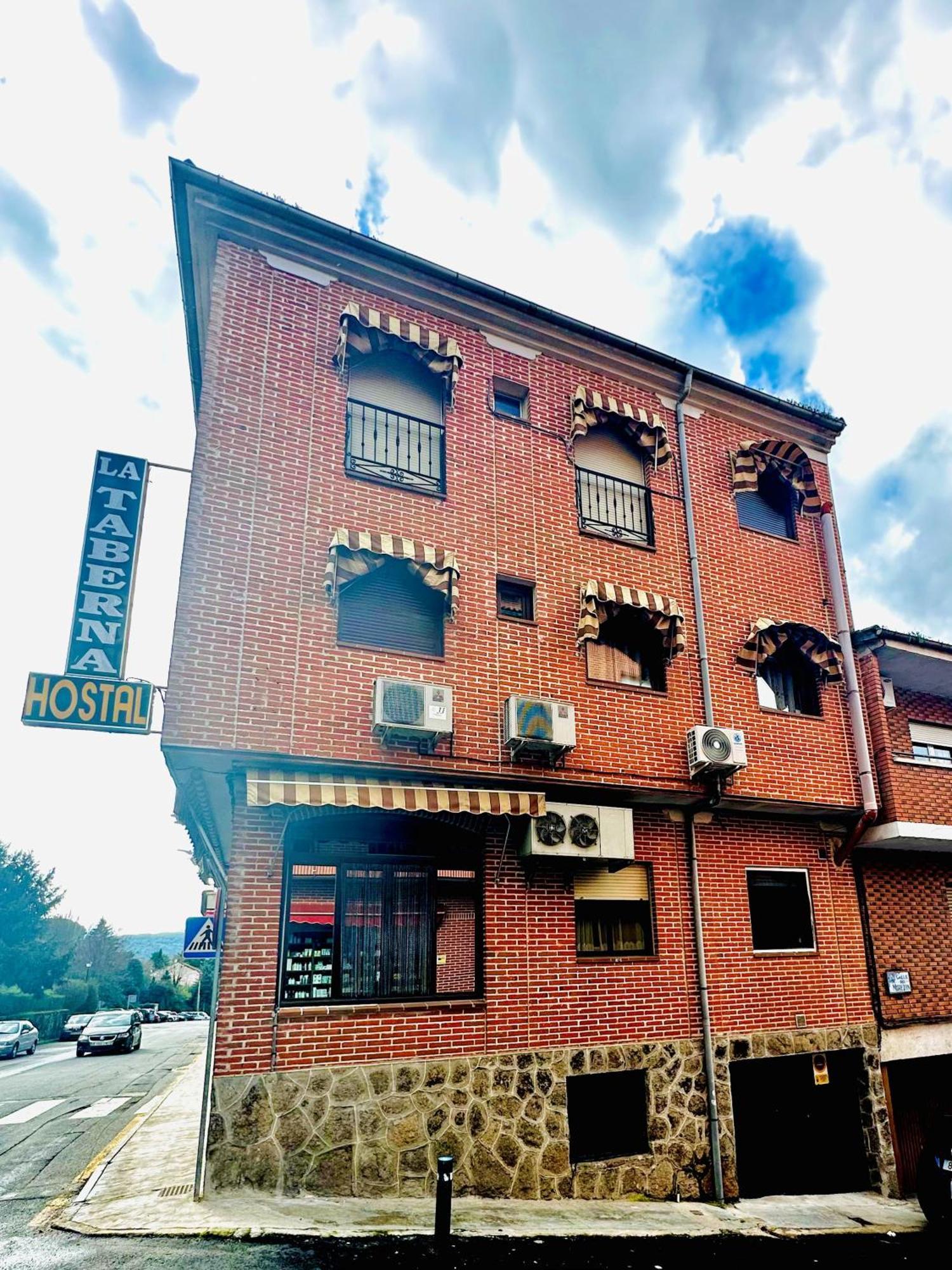 Hostal La Taberna Arenas de San Pedro Exterior photo