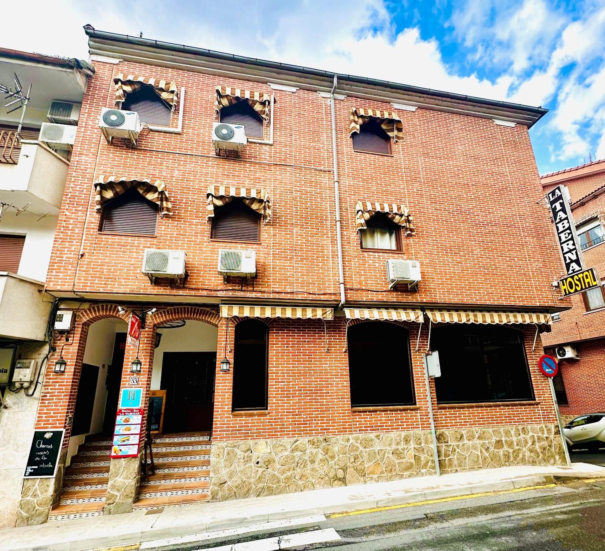 Hostal La Taberna Arenas de San Pedro Exterior photo